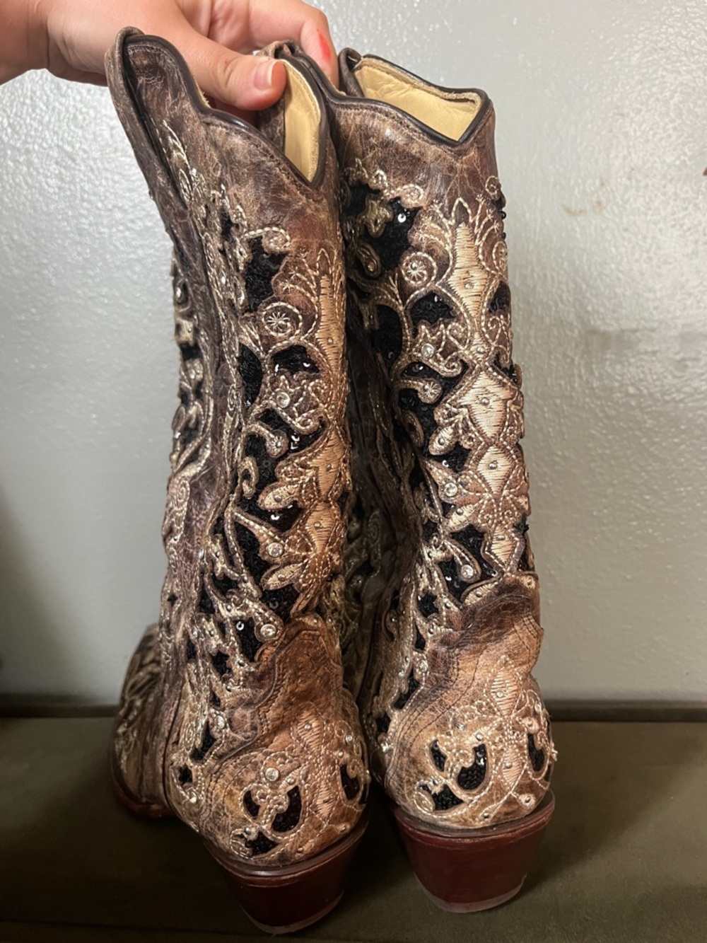Corral Brown Distressed Embroidered Western Boots with Black Appliqué - Picture 5 of 10